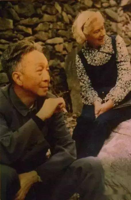 致敬女性翻译家戴乃迭她将红楼带去了西方