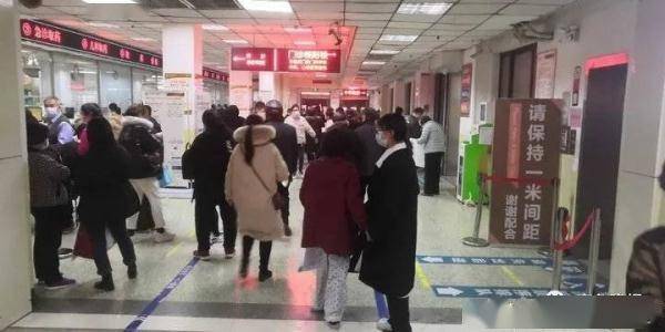 济南|“职业陪诊员”月收入过万！工作不只跑腿那么简单