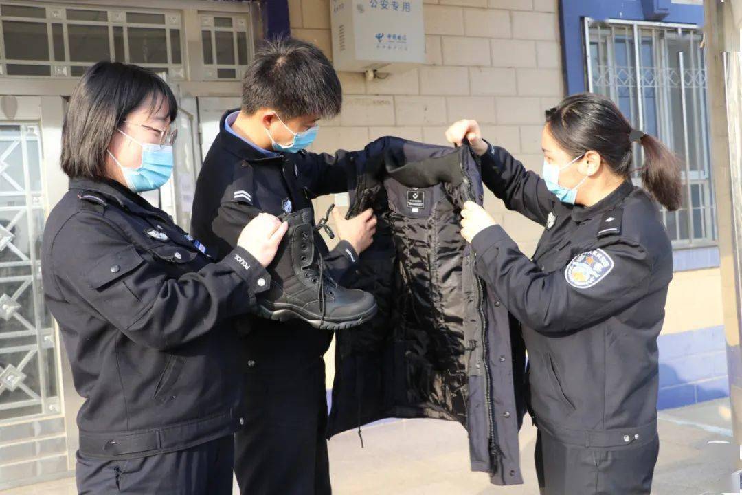 辅警冬季服装图片图片