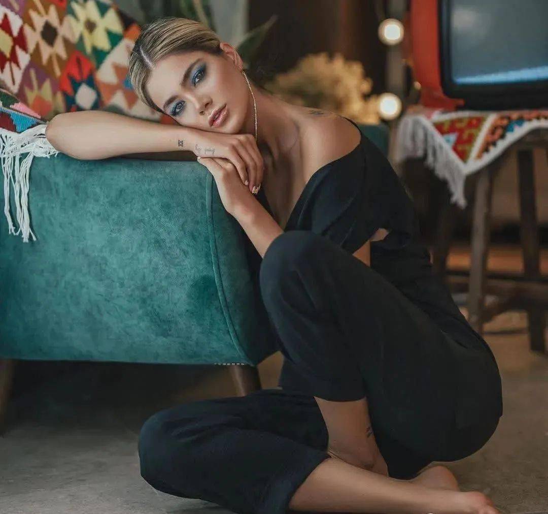 伊朗美女,全世界都惊呆了!_波斯_面纱_女性