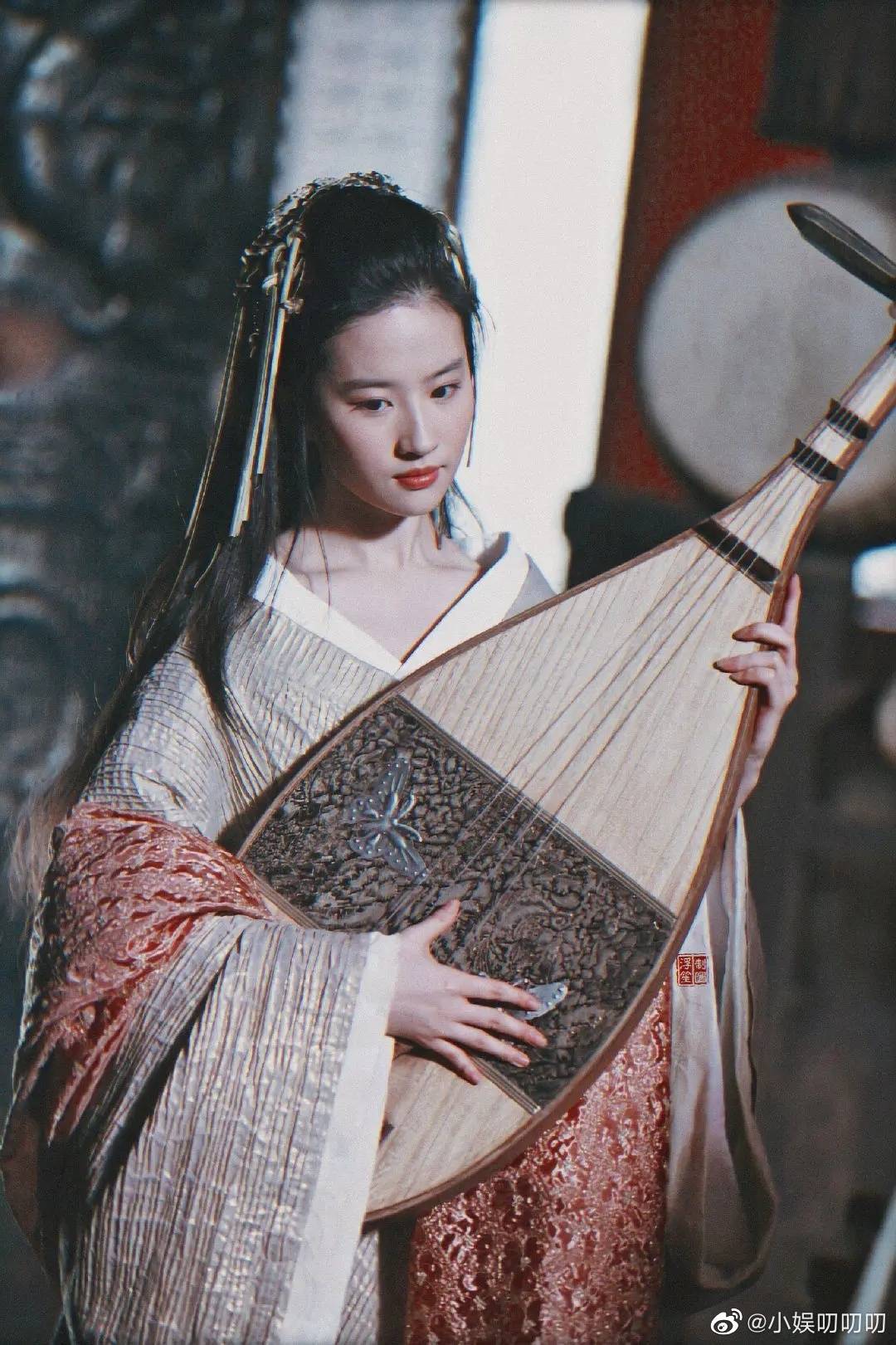 刘亦菲在鸿门宴传奇中饰演的虞姬一颦一笑都好美