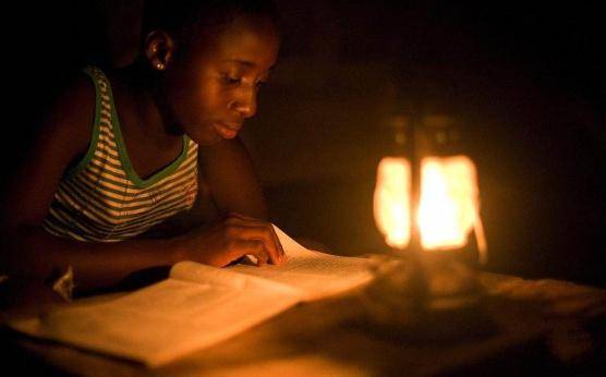 博鱼体育售价5美元持续照明8小时最实惠太阳能灯成非洲贫困家庭救星(图3)