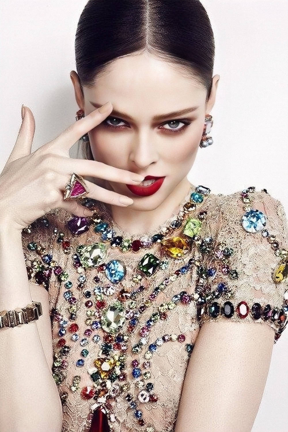 拍照姿势教科书的戏精超模cocorocha