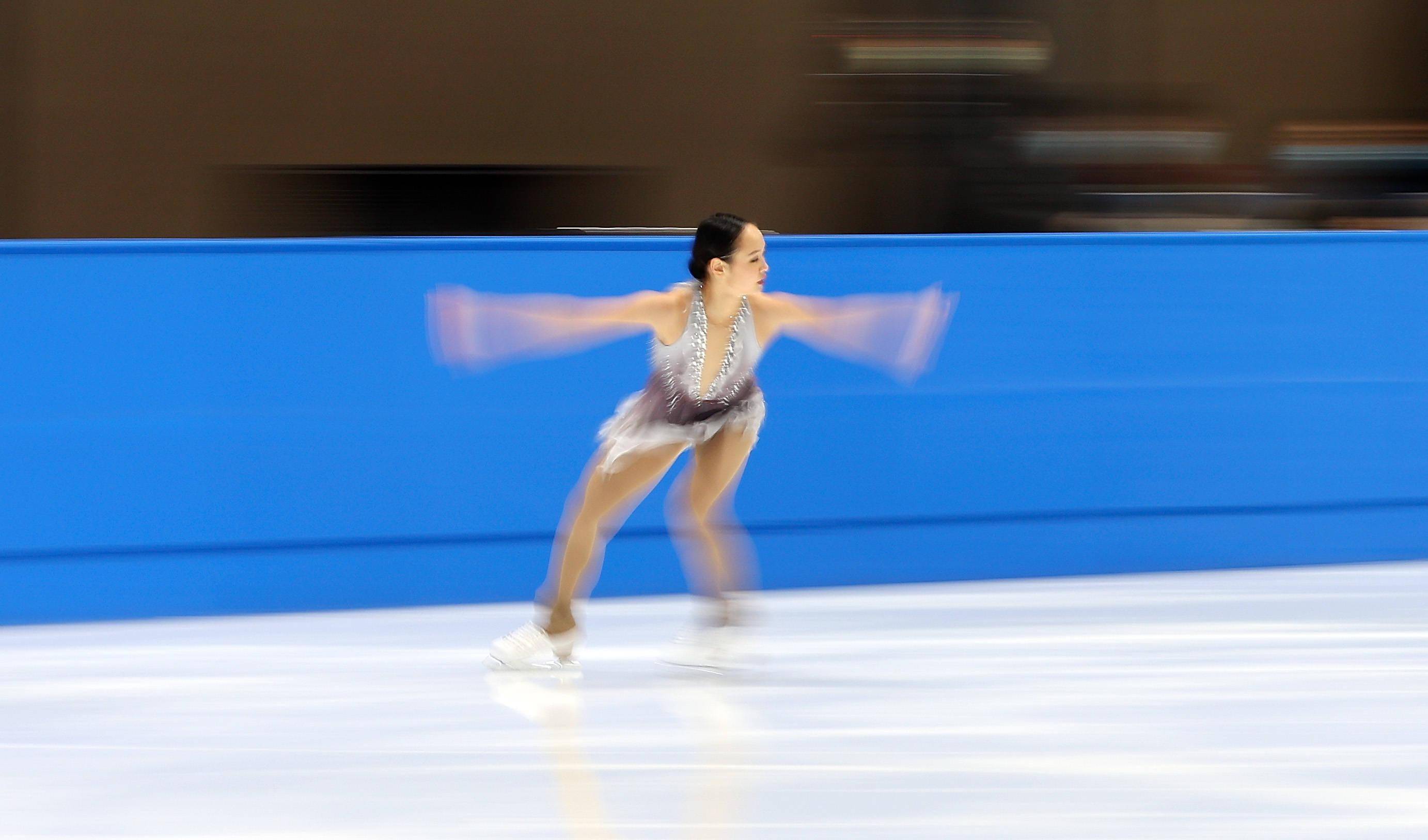 冬奥会项目花样滑冰图片