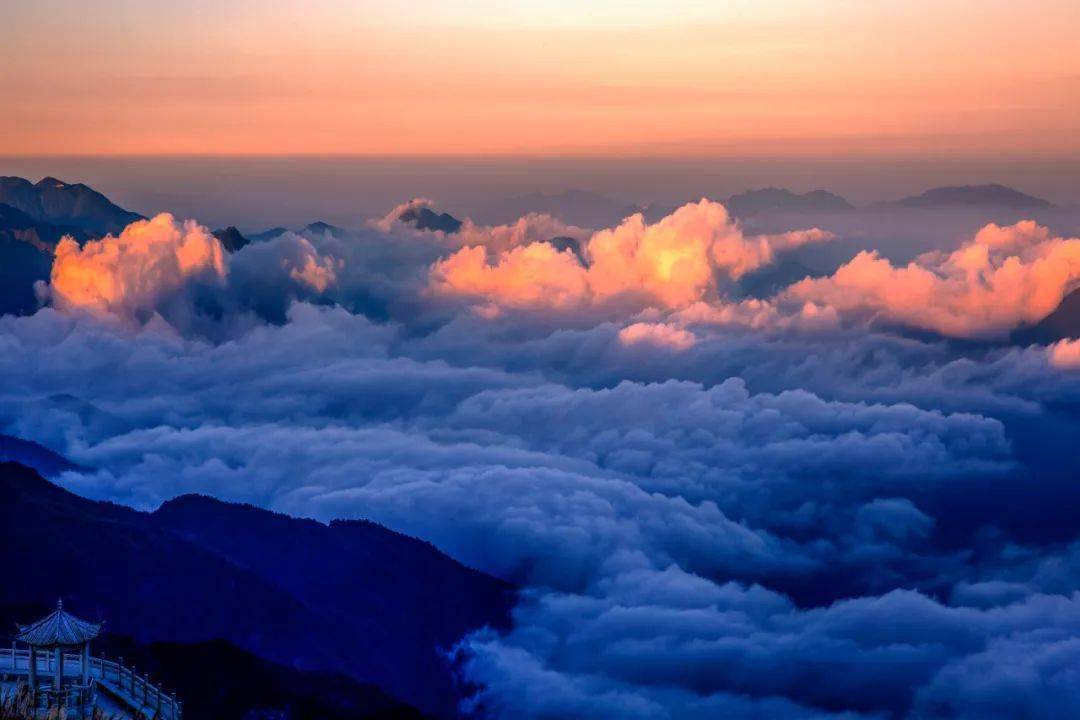 清秀俊美03|云海之美美在没有距离置身于云雾中,恍若仙境游人履步,手