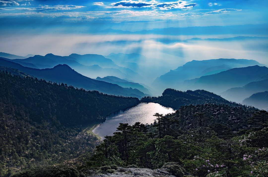 四川喜德代理县长岭明:千个现代化出菇大棚融入"中国凉山·安宁河现代