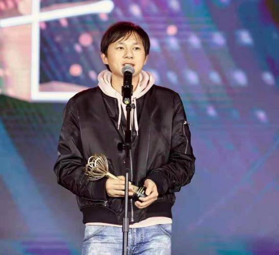 同时,吴强导演是传递娱乐旗下传递四力的全约导演,传递娱乐也非常关注