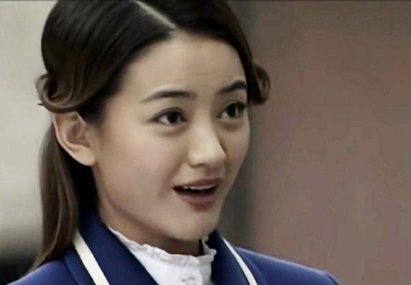 萧雅由朱杰饰演,她是周卫国的未婚妻,也正是因为她的出现,周卫国才