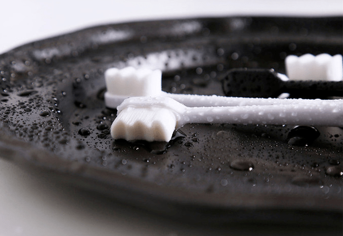 牙缝里|「牙齿橡皮擦」?一刷香口、黄渍消，二刷牙齿白如雪！