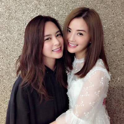 Twins出道18年阿Sa约阿娇过二人世界，赞阿娇老公好男人_twins_组合_赖弘