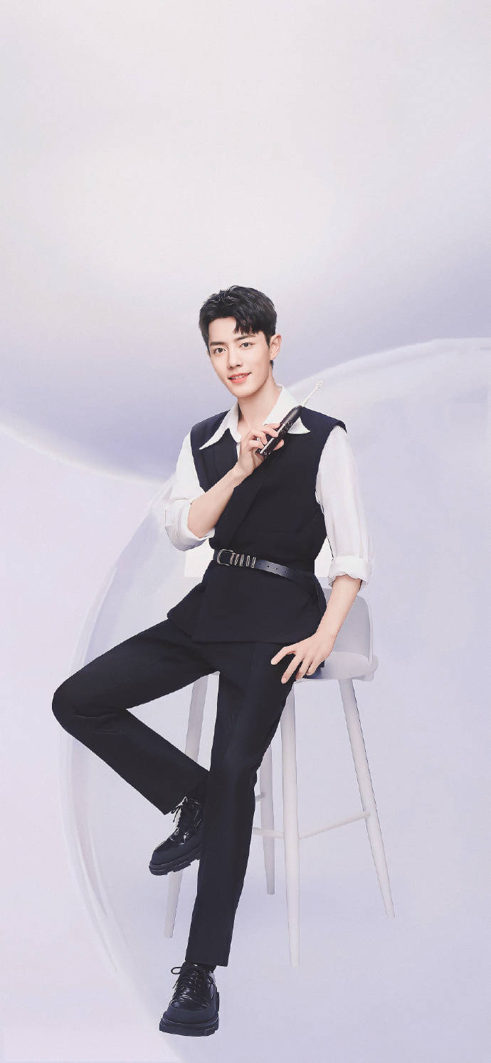 给肖战一把椅子系列~霸总的霸气坐姿气场,霸总精英战好鲨!