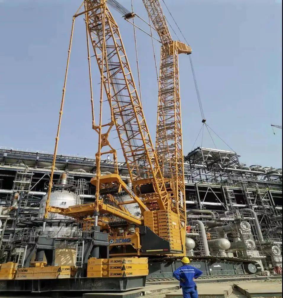 尼日利亚项目800吨履带吊一周完成14组空冷器组吊工作