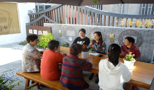 张家港常丰村桂花小院板凳议事会聚人气暖人心