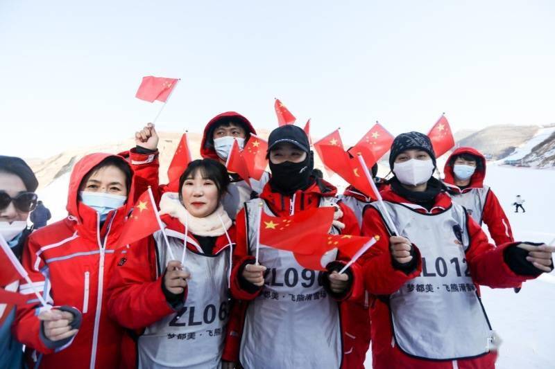 滑雪|2021“中国银行”吉林国际高山/单板滑雪挑战赛震撼开滑