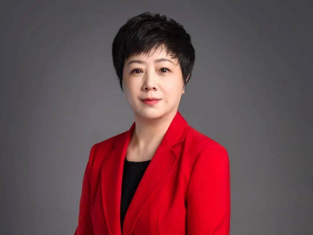 马列坚传承红色基因开创新时代上海妇联工作新气象