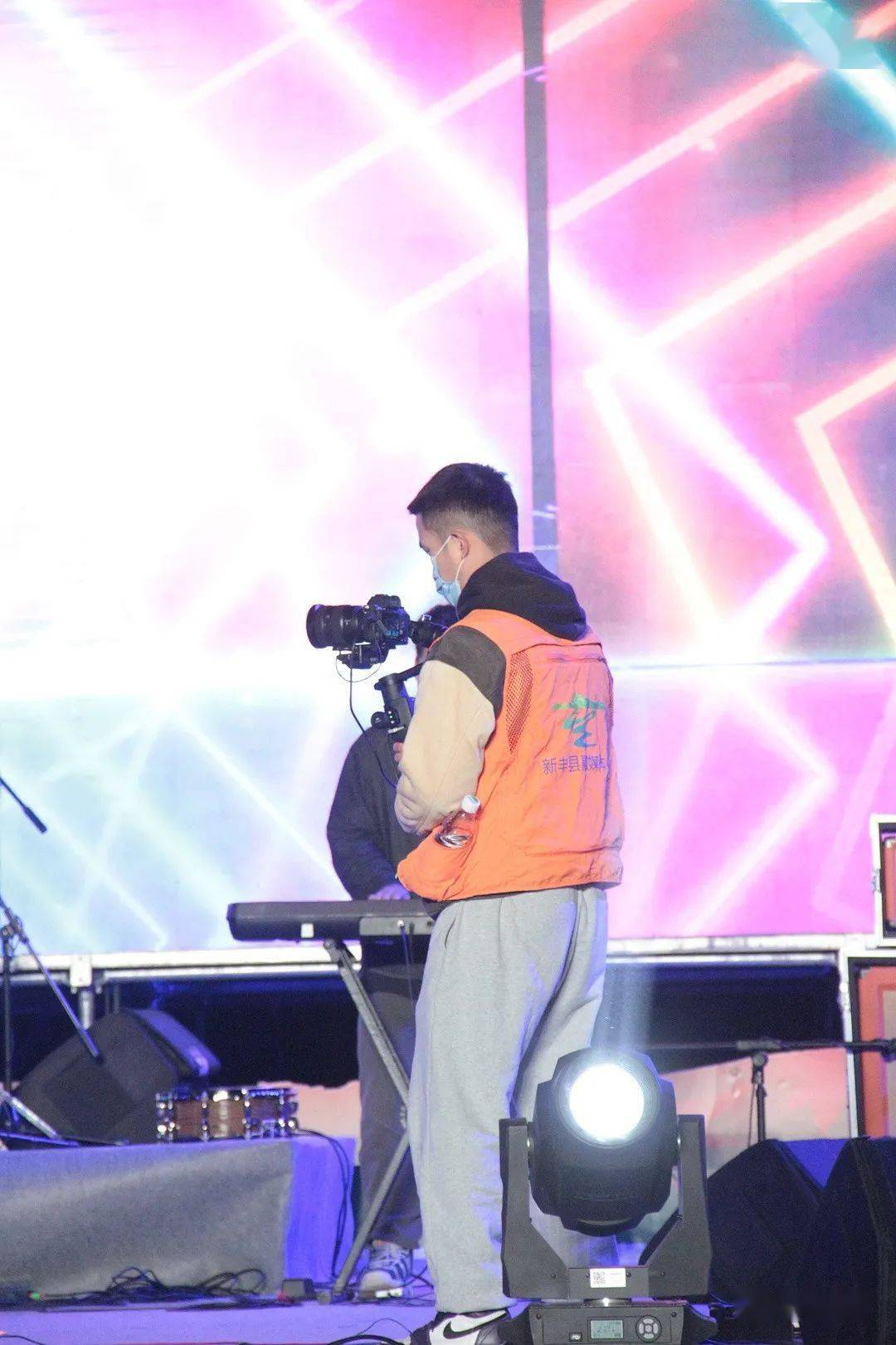 舞台精彩幕后光荣带你认识可爱的幕后工作人员