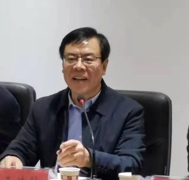 曲沃中学副校长王会中,县底中学校长范志峰,临汾三中教科处主任李民生
