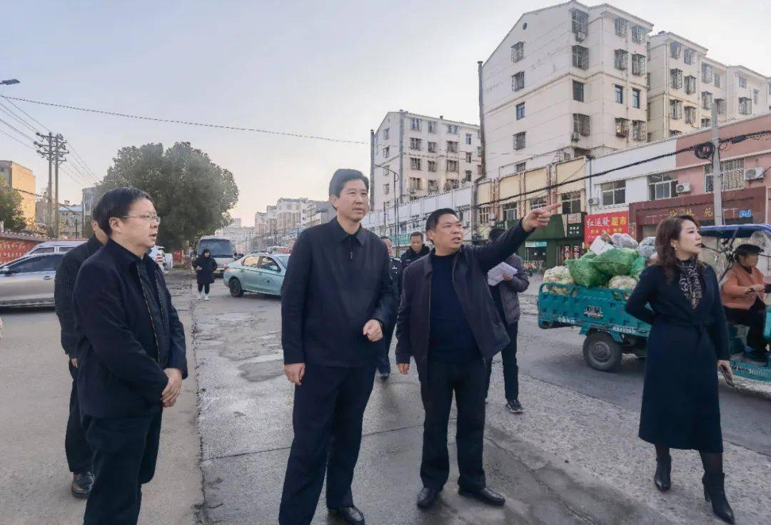 五城同创共建美丽云梦县领导调研督导五城同创包保路段门前四包工作