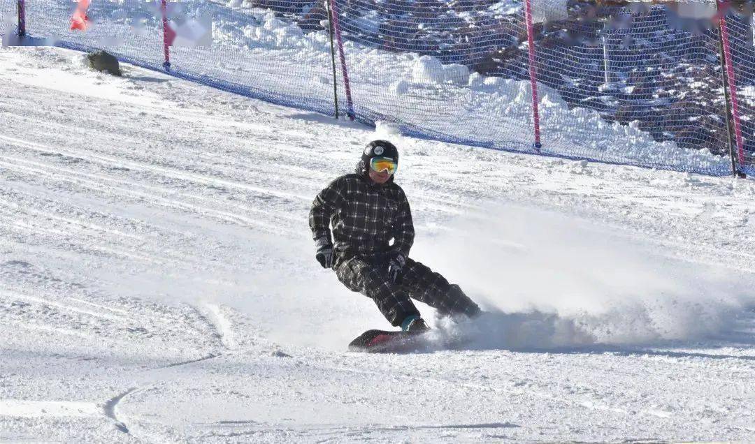 宁夏娅豪滑雪场图片