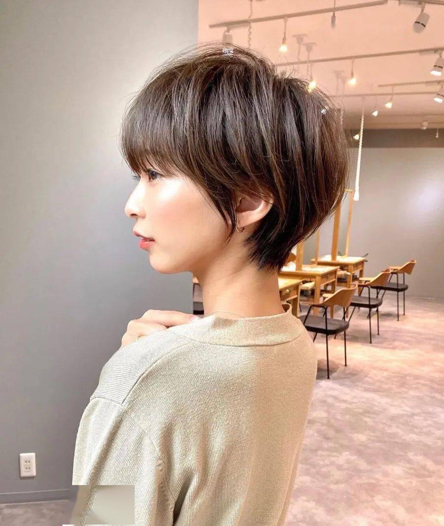超人气日系空气短发都能满足你_显得_造型_自然