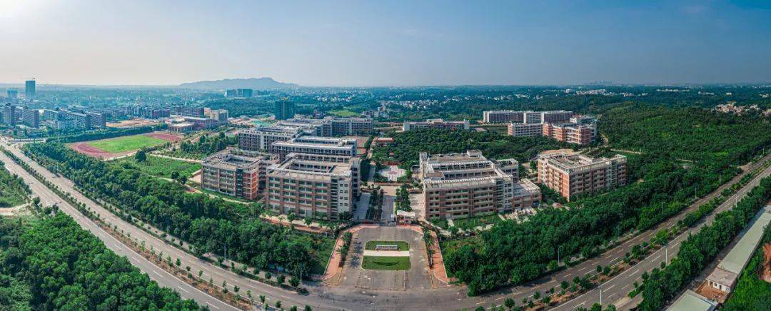 公办茂名职业技术学院录取分数学校环境宿舍介绍