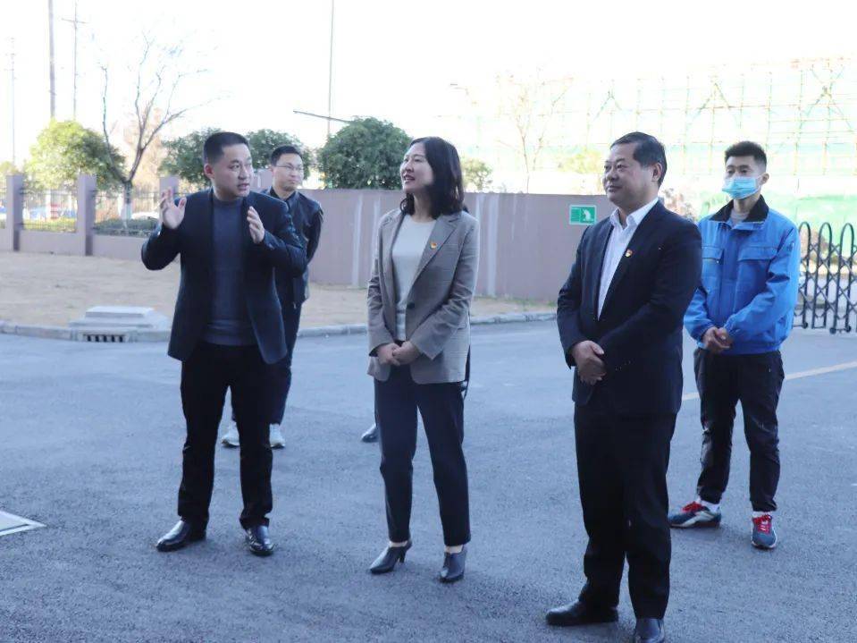 平湖市委常委何苗到张江长三角科技城平湖园新埭镇调研
