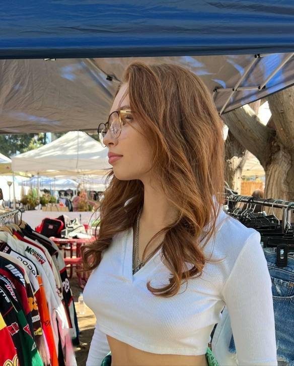 美照尺度太大被封号俄罗斯超辣正妹renata美照赏