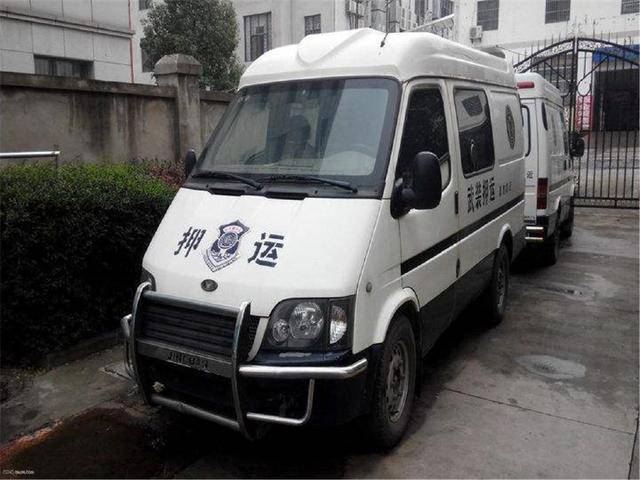 同样是面包车为何你这么优秀御用运钞车江铃全顺这4点太犀利