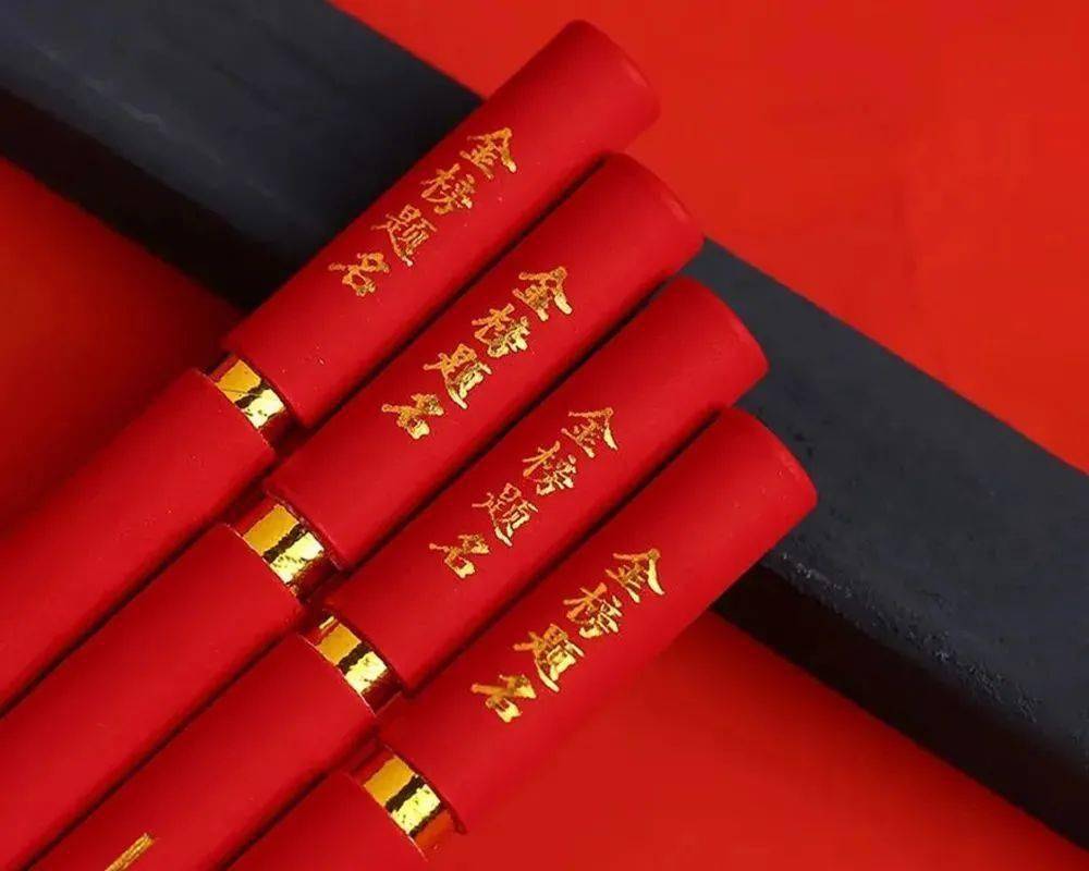 成长|“春风得意马蹄疾”日历出限定礼盒啦！新年送礼，就选它