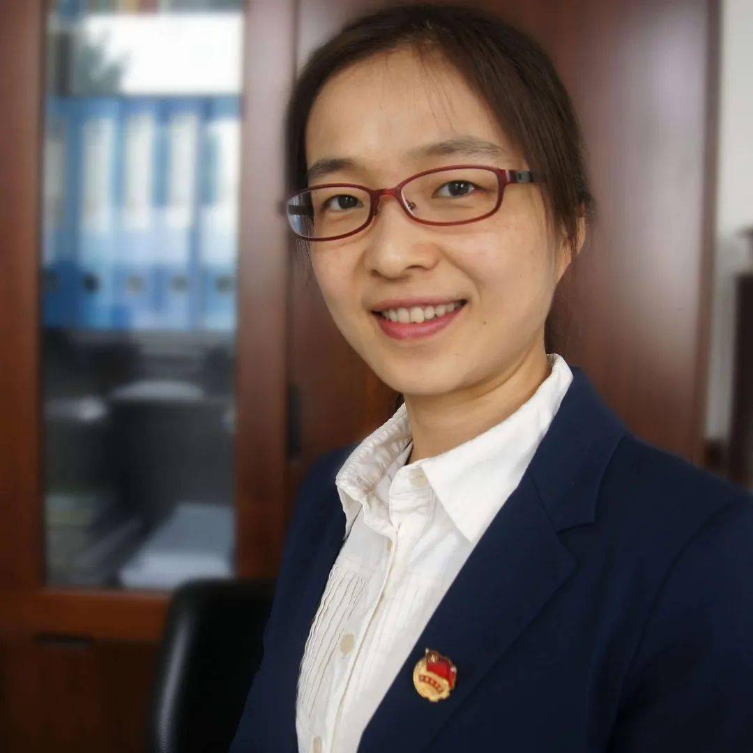 喜讯:育英中学陈丽岩老师获评团队辅导员专业高级教师职称_团干部