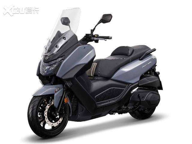 在2021牛年来临之际,三阳官方宣布引进maxsym400并公布了其52800元的