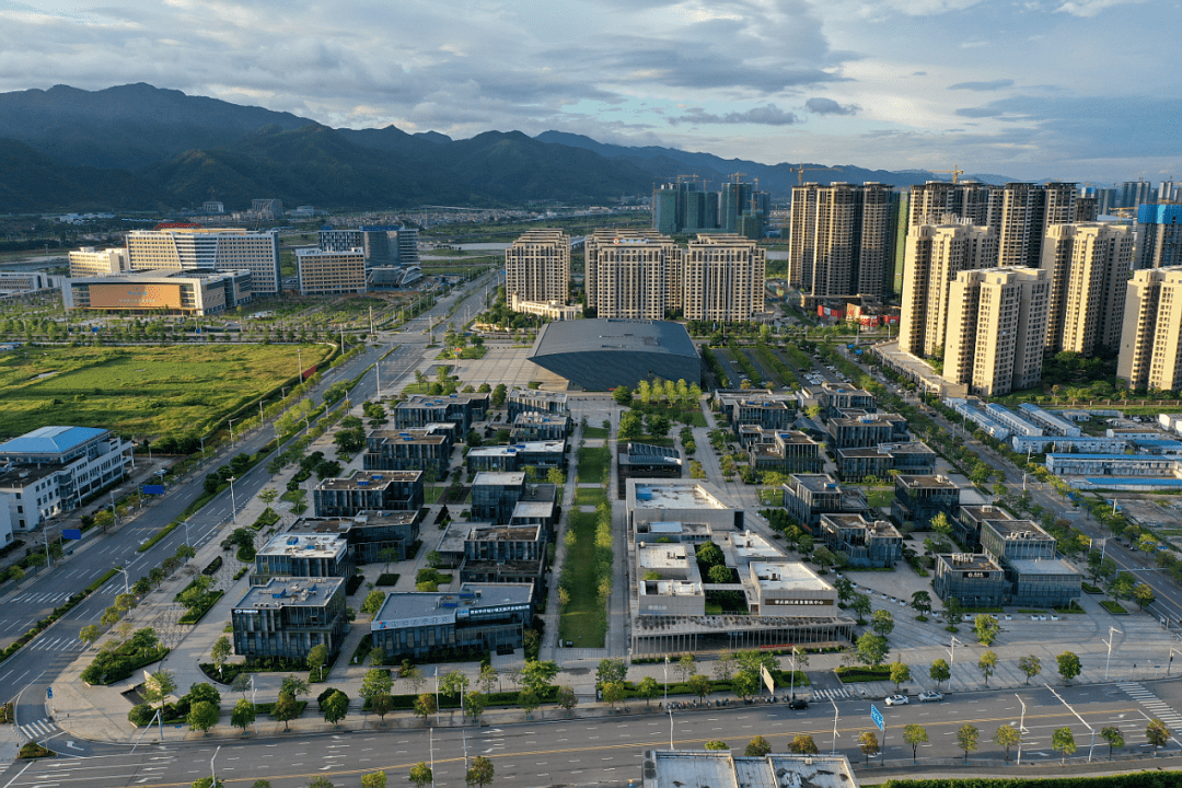 肇庆新区频出好消息5年光阴如何平地造新城