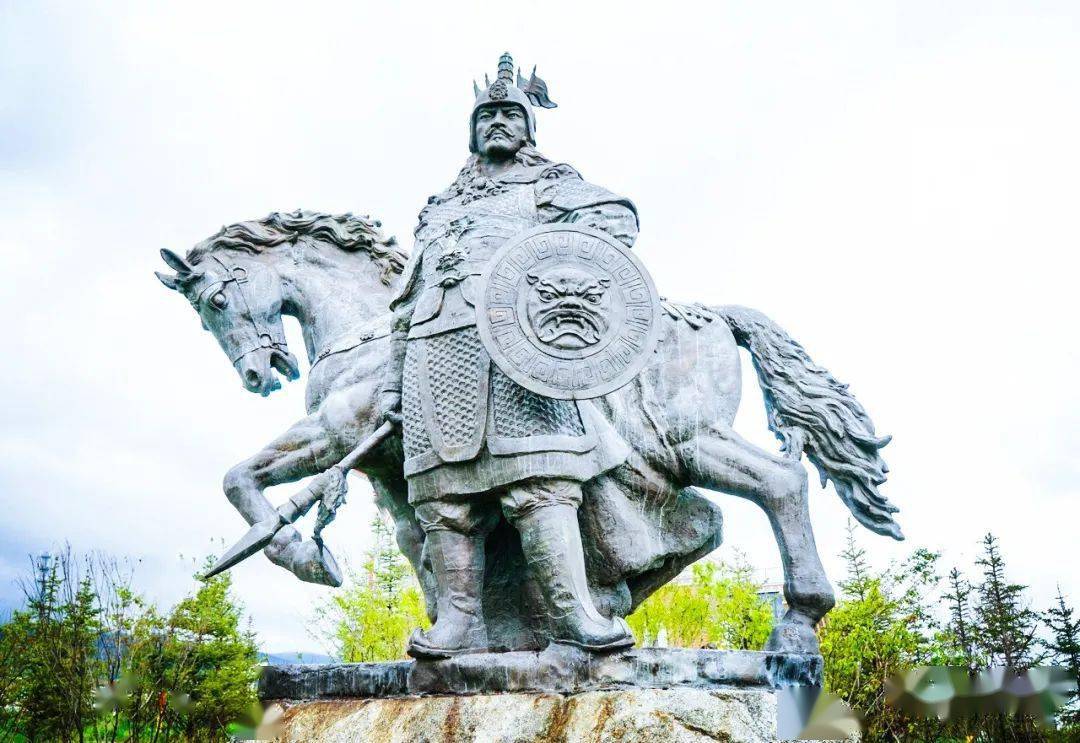 中国藏族诗史《格萨尔王传》中国傣族英雄史诗《相勐》俄罗斯古代英雄