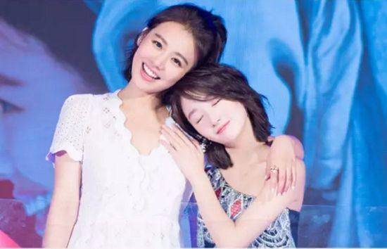 唐艺昕发了一条微博评论直接炸了赵丽颖太搞笑了