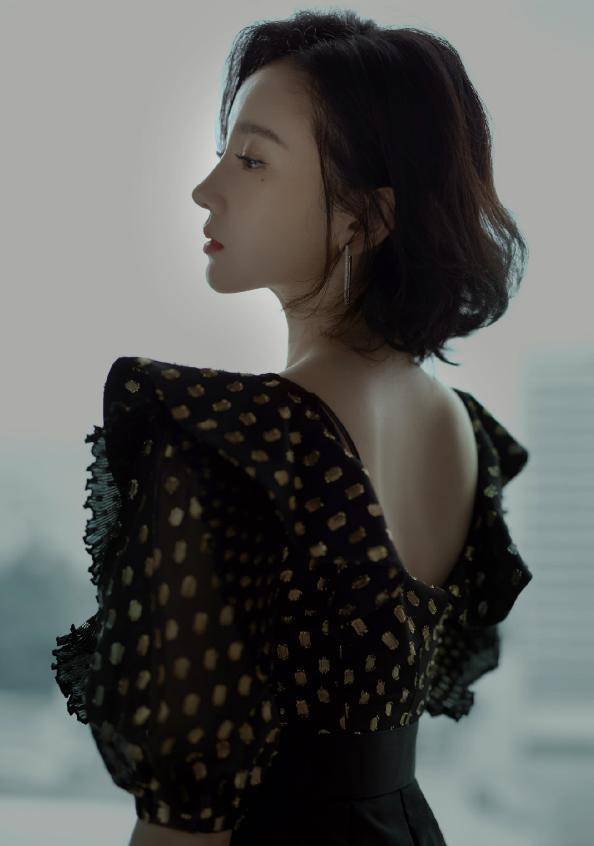 陈小纭近照公开堪比"整容",对比旧照是两个人_形象_小优_黑色