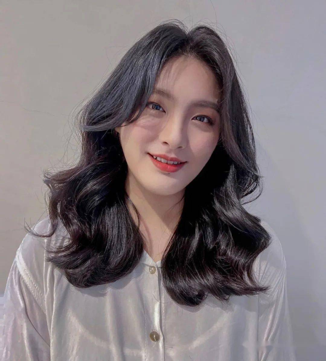 烫发就选法式水波纹,_发型_头发_卷发