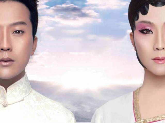 这首歌不仅只是歌词优美,更重要的是李玉刚使用了"双声"反串唱法,将