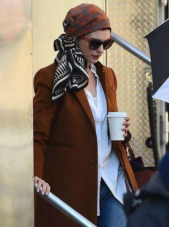 围巾的各种系法视频连帽 1720b65729b3438e88107220d8c81b01.jpeg