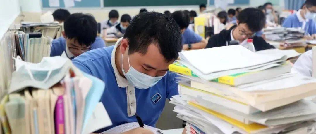 有人建议取消高中晚自习，教育部作出回应！家长：是何居心？_孩子_成绩_高考