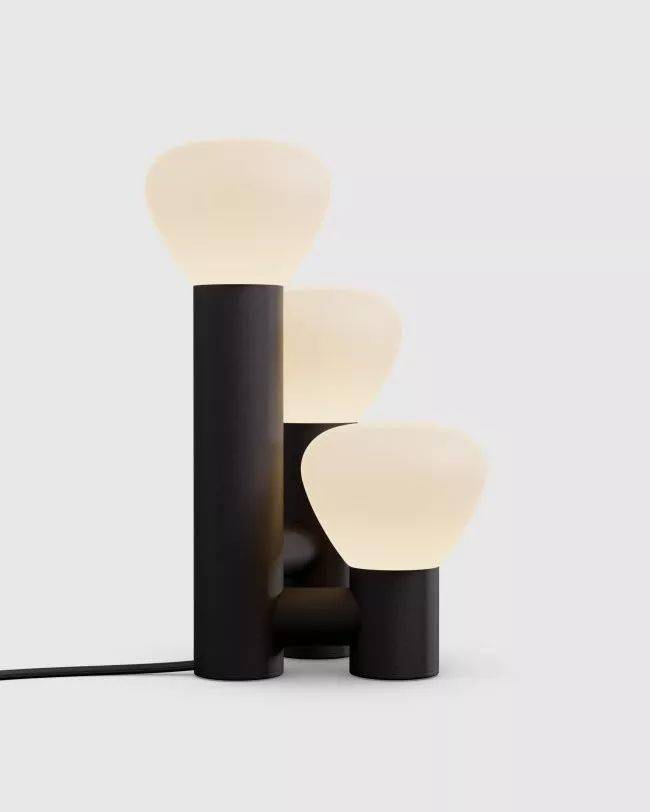 解构主义的灯具用几何玩转设计