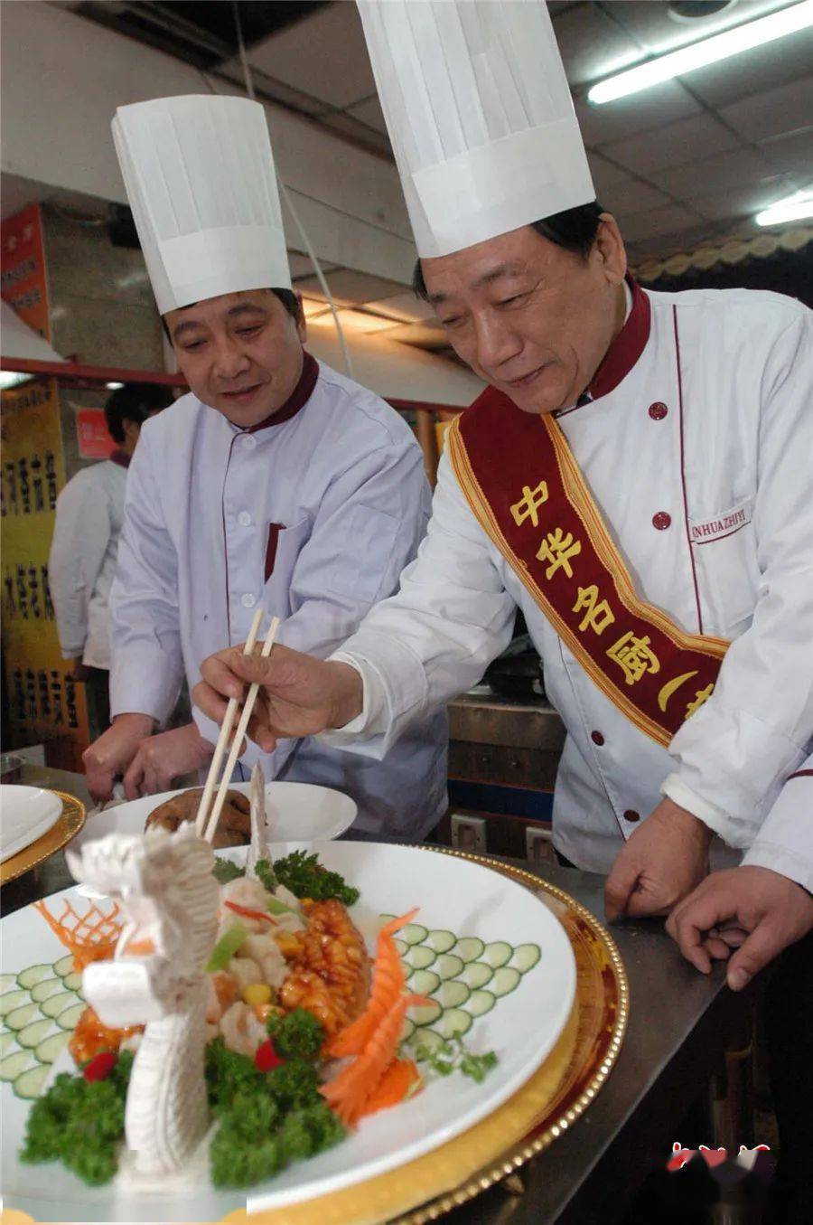 东西问刘敬贤为何说满汉全席是中华菜系文化的瑰宝