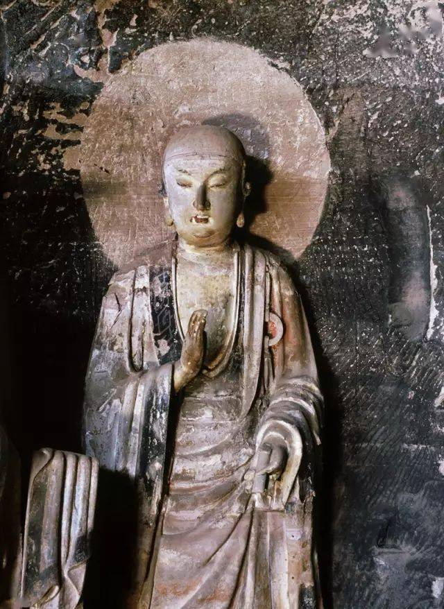 华严洞位于四川省资阳市安岳县石羊镇箱盖山上,距石羊镇6公里,安岳县