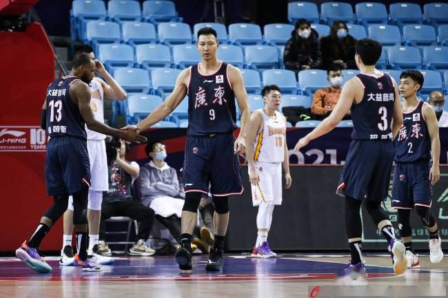 媒体人柯凡在个人微博中感叹了长春市的力量,并称赞长春市可以说是