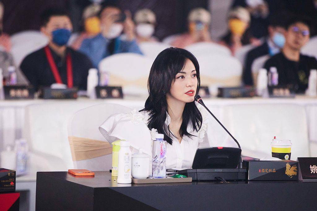 创投|姚晨任金鸡电影创投大会主评审 亮相路演活动并发言