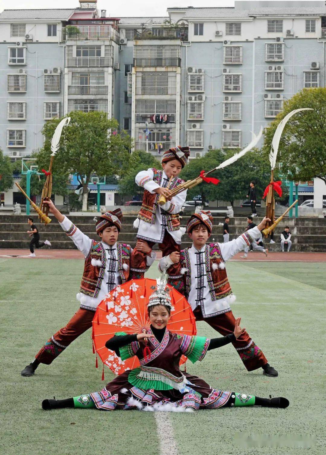 民族文化进校园融水举办苗山美芦笙舞比赛