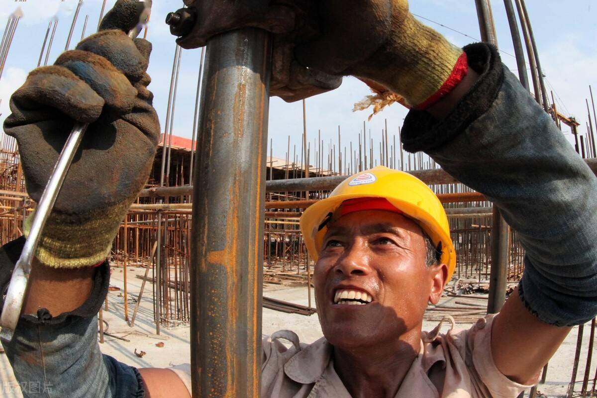 建筑工地多数是50岁以上的农民工年轻人为啥不干有3个原因