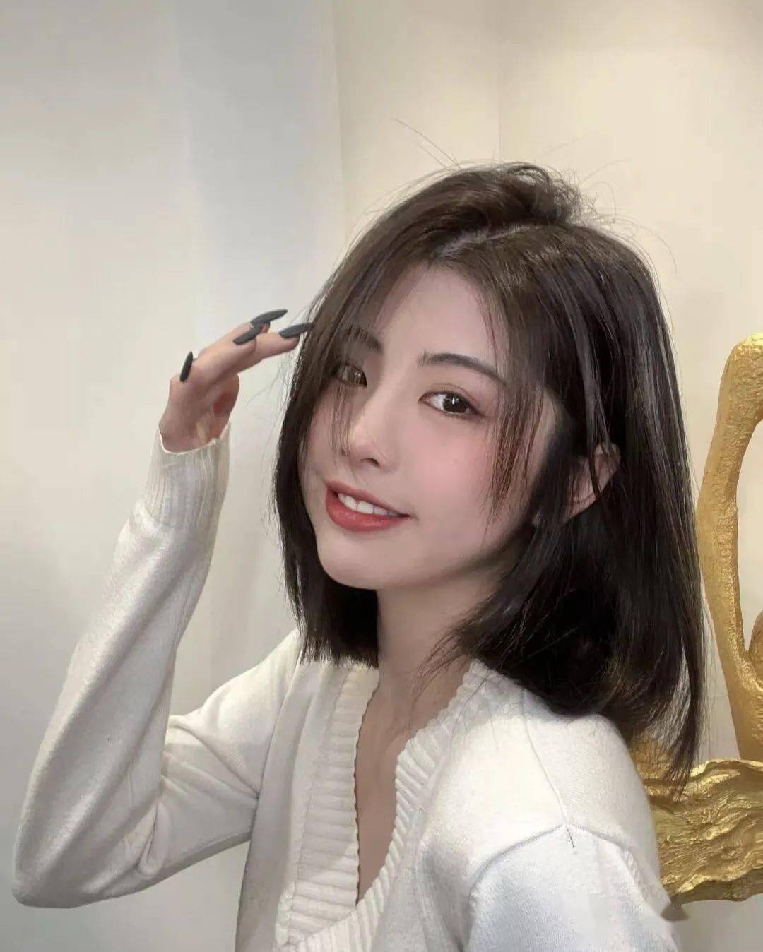 短发一剪变18超乖巨甜显年轻
