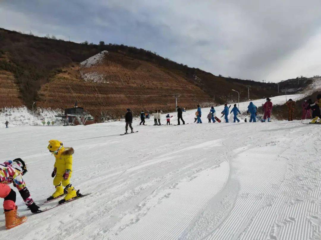 海寨溝今年元旦來海寨不僅能滑雪還有驚險刺激的高空遊樂項目讓你尖叫