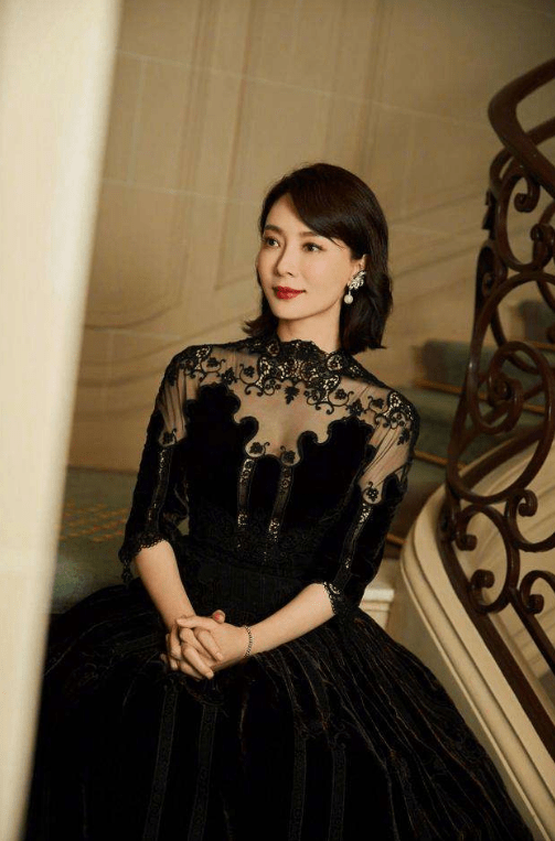 如何让女人有贵妇感 e8587760ff8544ee88e91ab20de81e25.png