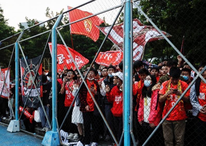 全场|广州球迷场外助威！41岁郑智打满全场，18岁凌杰首发建功